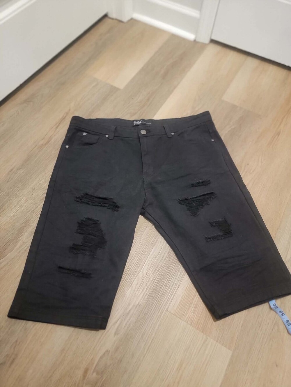 Switch Sz40 Black Distressed Denim Shorts w/15"Inseam. Perfect For Everyday Wear